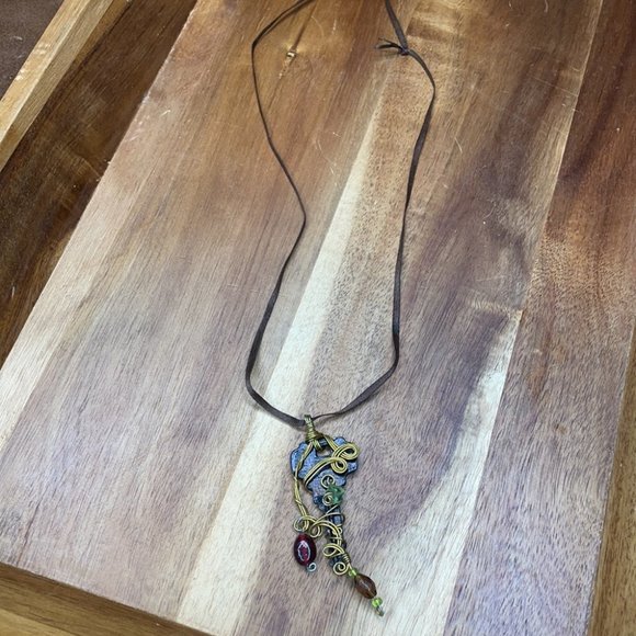 Handmade Key Wire Wrapped Jewel ribbon necklace - Picture 2 of 4